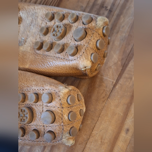 Tory Burch Leather Driving Loafers Size 6.5 Tan - Picture 8 of 9